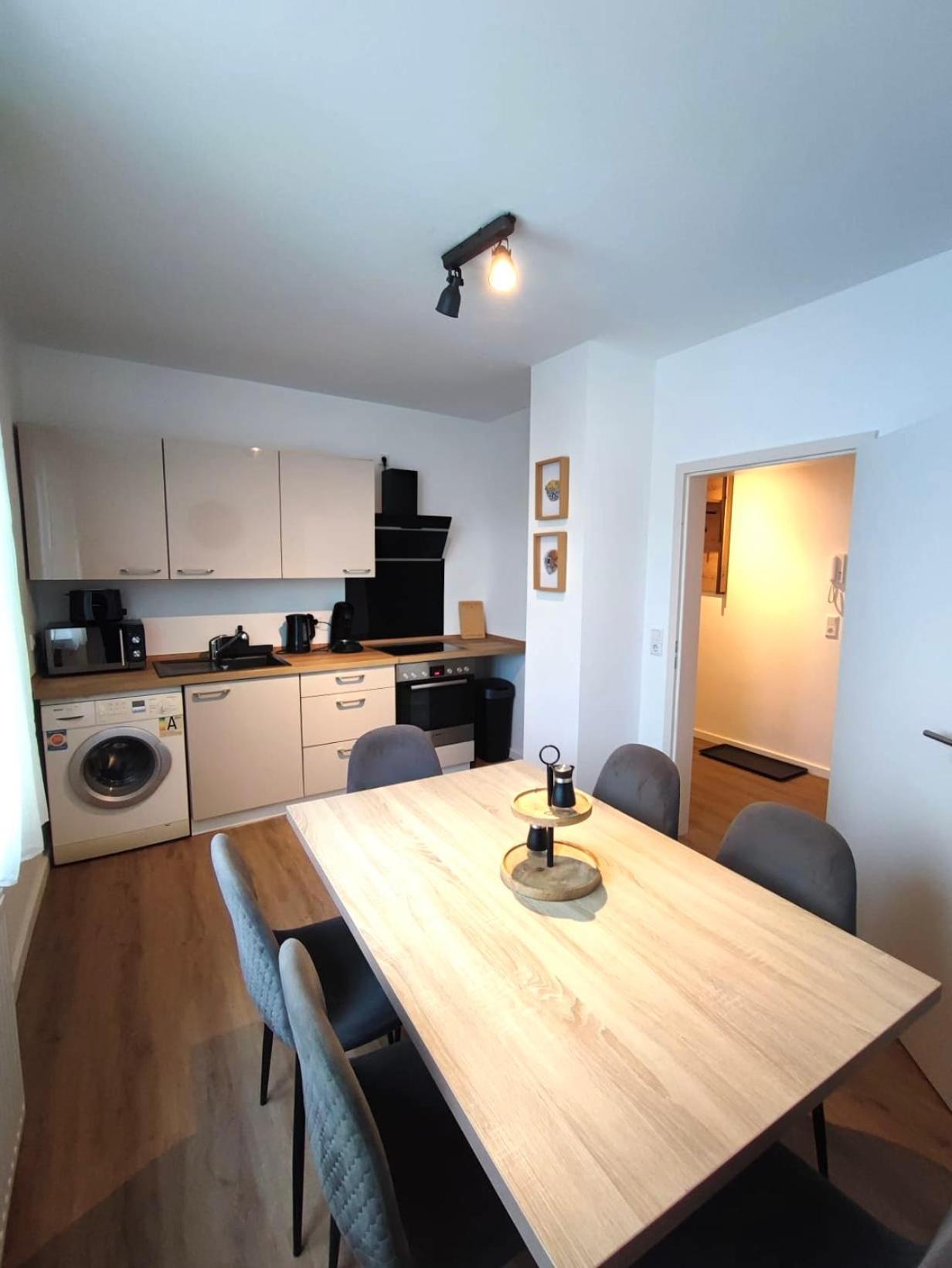 Апартаменти Rtr Essen - Fuer Bis Zu 8 Personen - Voll Ausgestattet - Zentral Limbecker Platz - Messe - Uniklinikum - Smart Tv - Modern Екстер'єр фото
