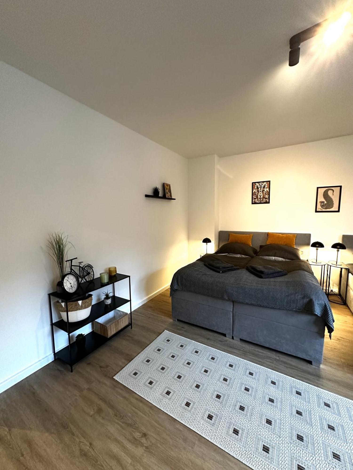 Апартаменти Rtr Essen - Fuer Bis Zu 8 Personen - Voll Ausgestattet - Zentral Limbecker Platz - Messe - Uniklinikum - Smart Tv - Modern Екстер'єр фото